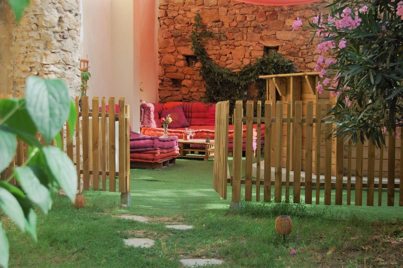 La Bucolique, Chambres Et Jardin D'Hotes Sabran Εξωτερικό φωτογραφία