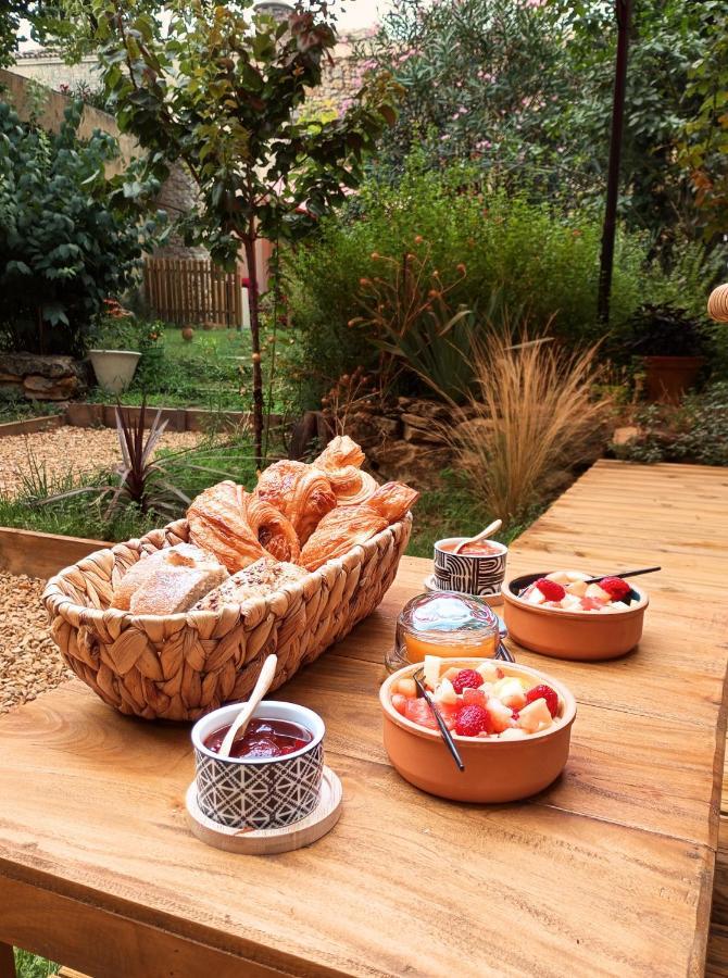 La Bucolique, Chambres Et Jardin D'Hotes Sabran Εξωτερικό φωτογραφία