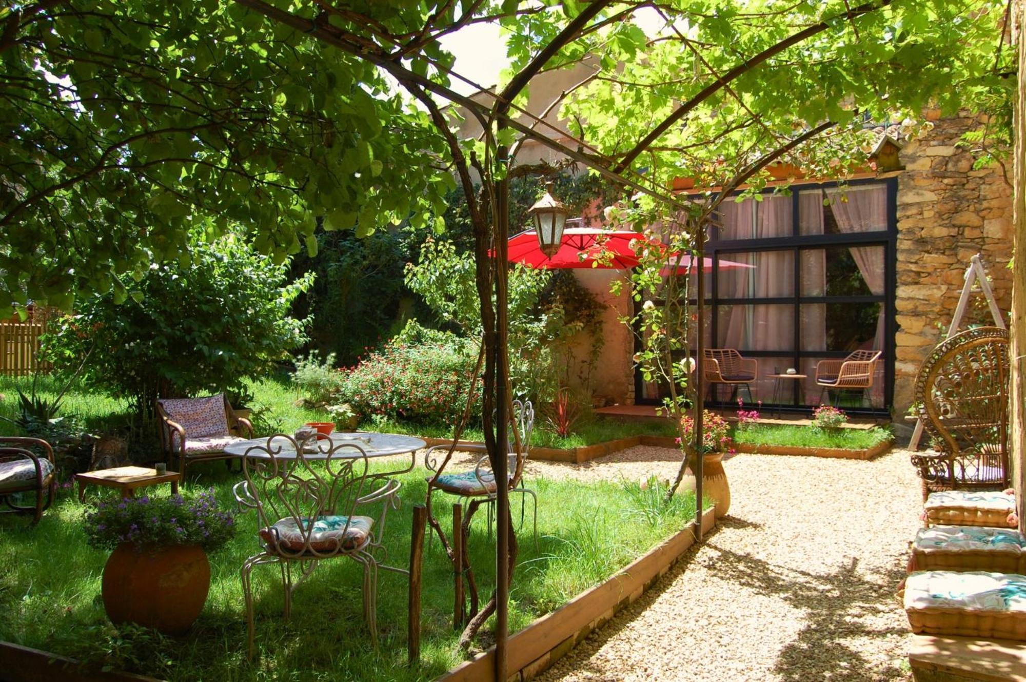 La Bucolique, Chambres Et Jardin D'Hotes Sabran Εξωτερικό φωτογραφία